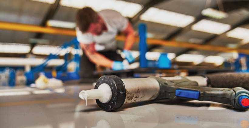 Applying sealant with a cartridge gun